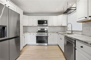 4813 Lonewillow LN, Virginia Beach, VA 23455