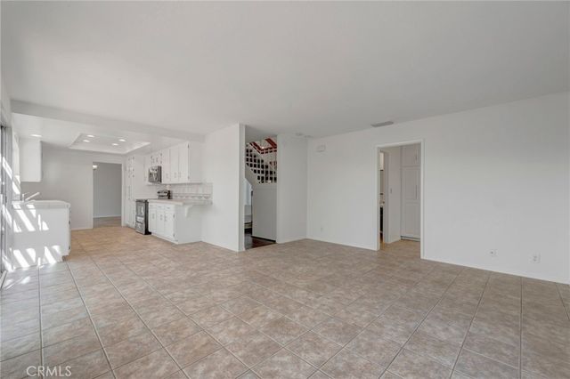 3812 Salem, Irvine, CA 92614