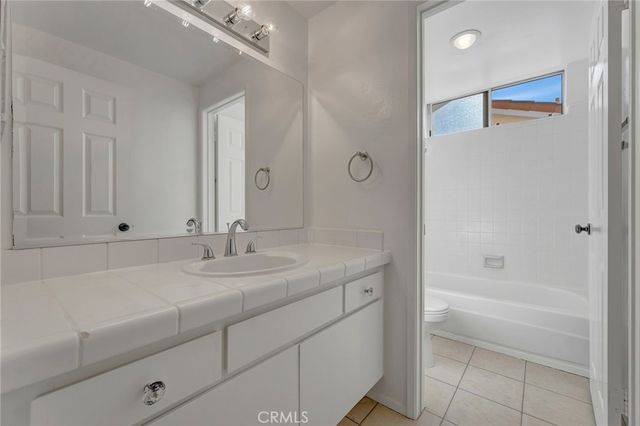 3812 Salem, Irvine, CA 92614