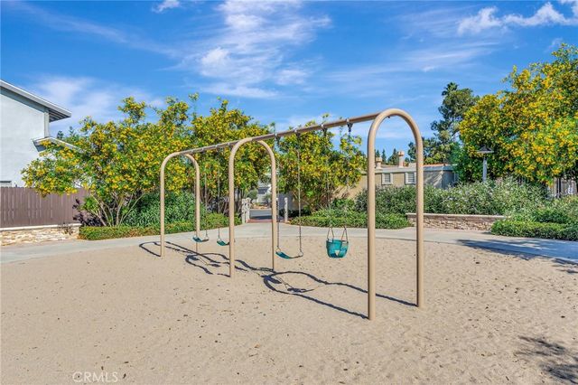3812 Salem, Irvine, CA 92614