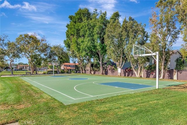 3812 Salem, Irvine, CA 92614