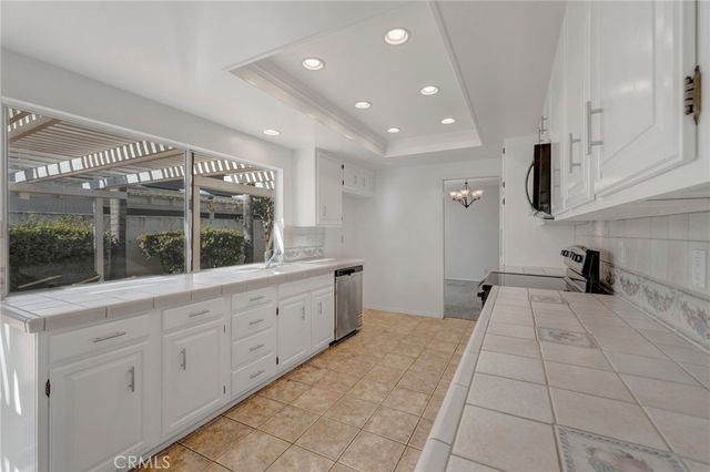 3812 Salem, Irvine, CA 92614