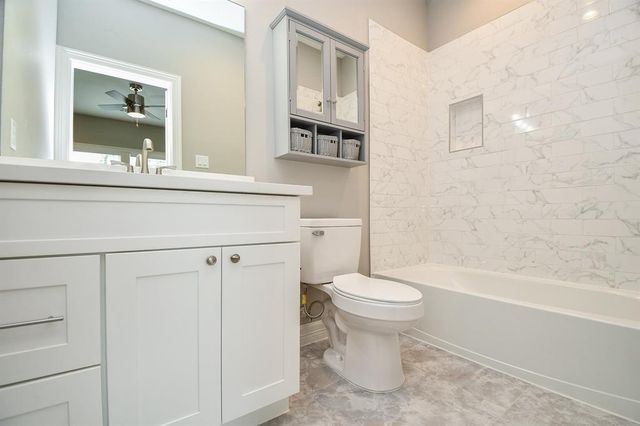 5262 Ella Boulevard 108, Houston, TX 77018