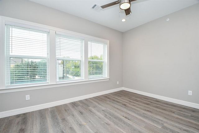 5262 Ella Boulevard 108, Houston, TX 77018