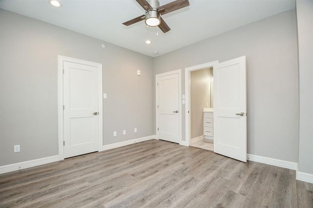 5262 Ella Boulevard 108, Houston, TX 77018