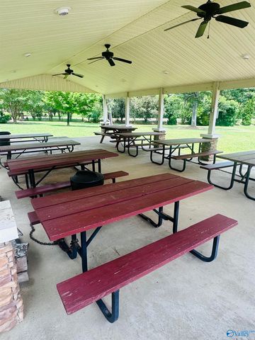 1028 Lakeview Lane NW, Arab, AL 35016