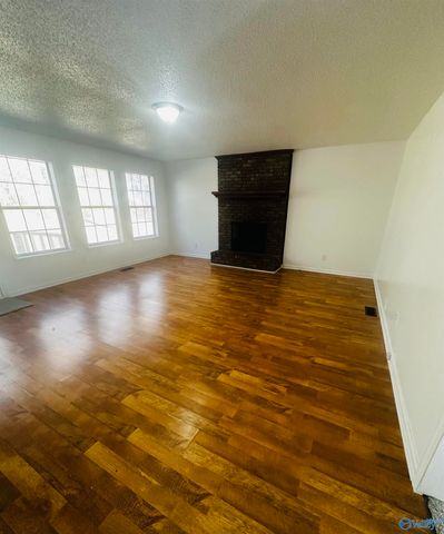 1028 Lakeview Lane NW, Arab, AL 35016