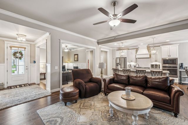 5004 Harbor Reserve Cv, Hermitage, TN 37076