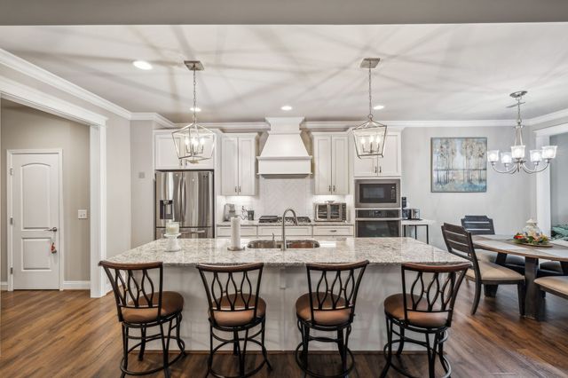 5004 Harbor Reserve Cv, Hermitage, TN 37076