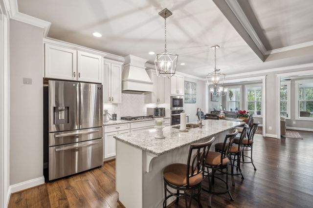 5004 Harbor Reserve Cv, Hermitage, TN 37076