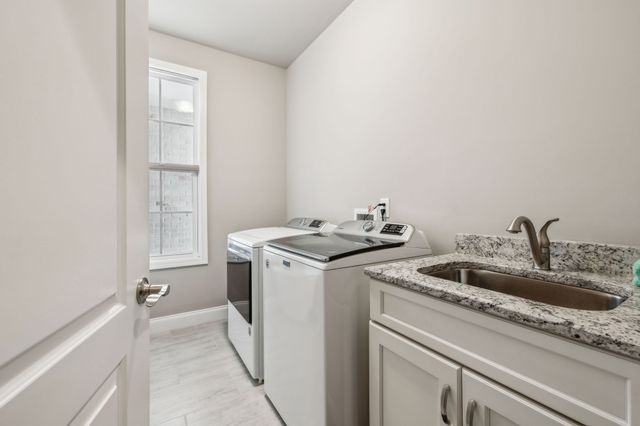 5004 Harbor Reserve Cv, Hermitage, TN 37076