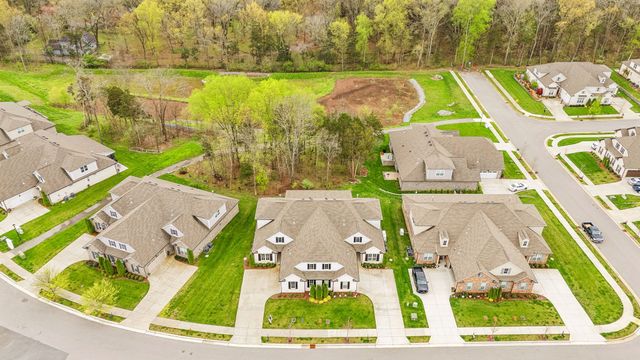 5004 Harbor Reserve Cv, Hermitage, TN 37076