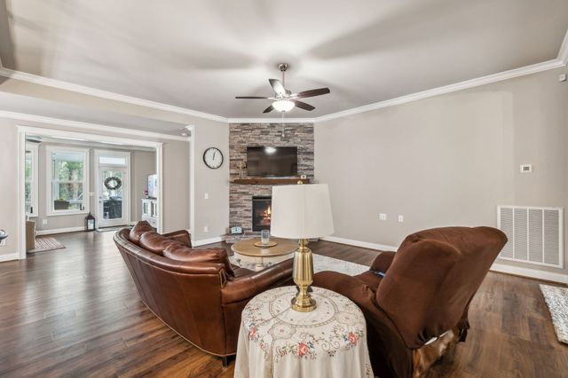 5004 Harbor Reserve Cv, Hermitage, TN 37076