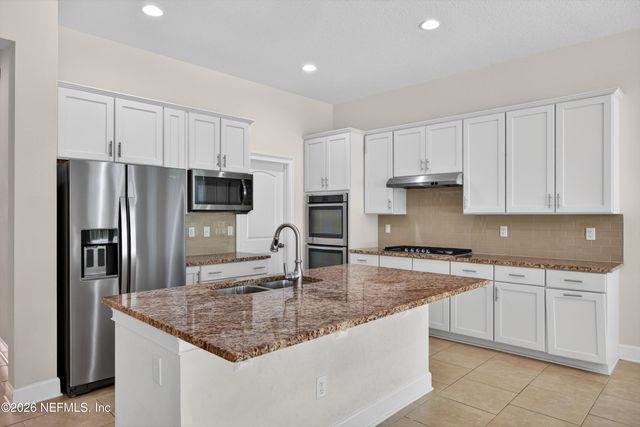 32 TALORI Avenue, St. Johns, FL 32259