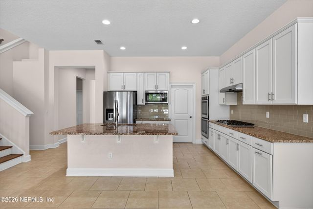 32 TALORI Avenue, St. Johns, FL 32259