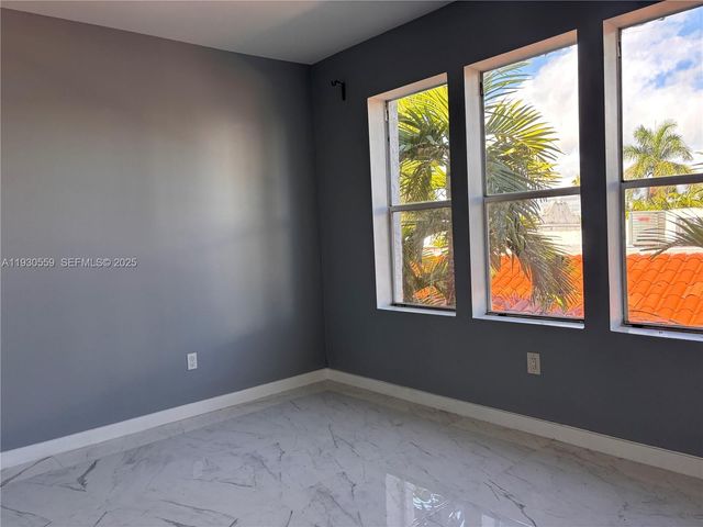 1027 Pennsylvania Ave 302, Miami Beach, FL 33139