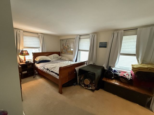 1 Carlton St 2, Salem, MA 01970