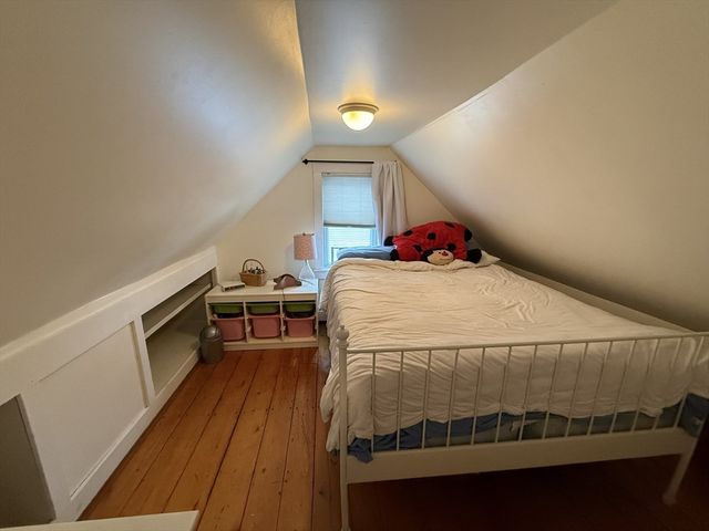 1 Carlton St 2, Salem, MA 01970