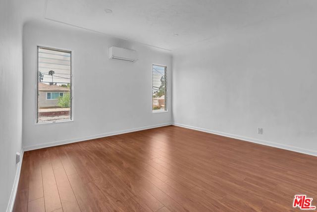 8300 Blackburn Avenue, Los Angeles, CA 90048