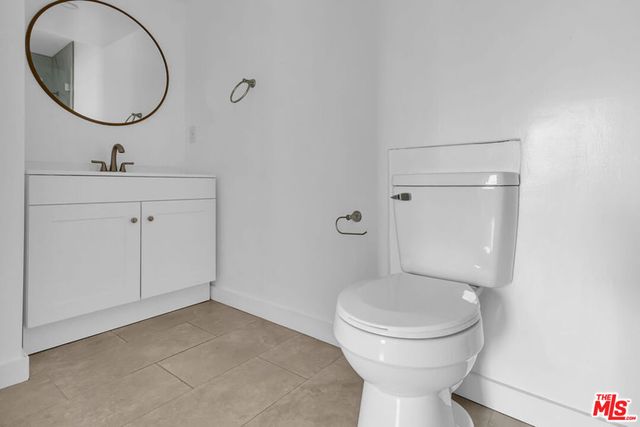 8300 Blackburn Avenue, Los Angeles, CA 90048