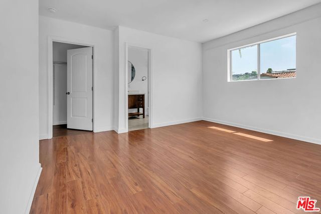 8300 Blackburn Avenue, Los Angeles, CA 90048