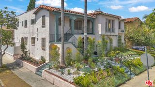 8300 Blackburn Avenue, Los Angeles, CA 90048