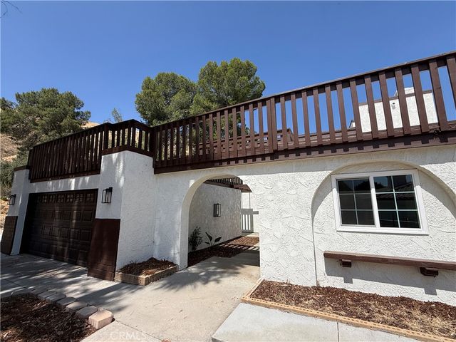 25051 Crestview, Loma Linda, CA 92354