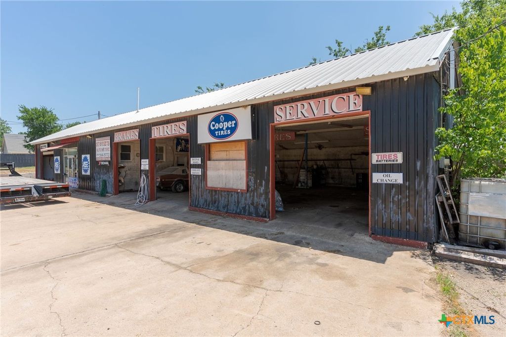 212 E Main Street, Gatesville, TX 76528