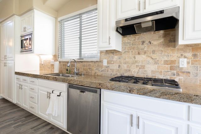 755 Branding Iron St, Oakdale, CA 95361