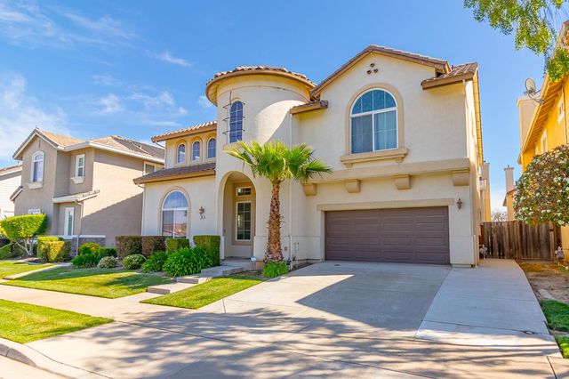 755 Branding Iron St, Oakdale, CA 95361