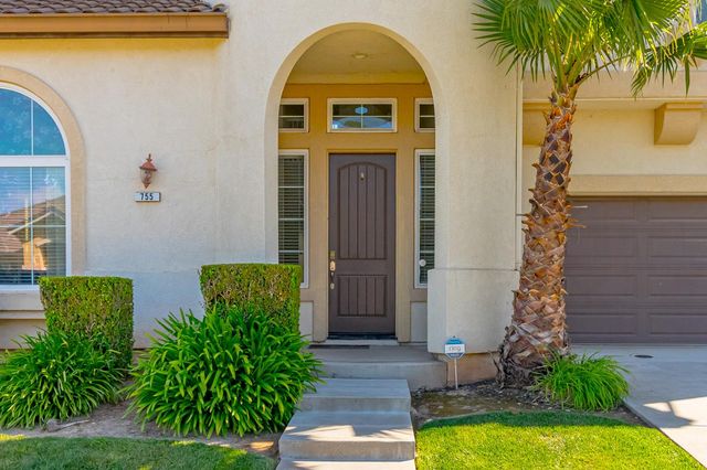 755 Branding Iron St, Oakdale, CA 95361