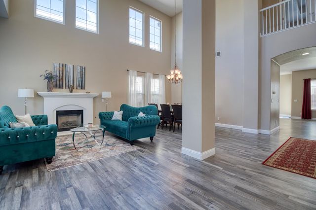 755 Branding Iron St, Oakdale, CA 95361