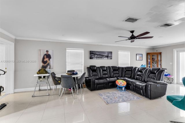 11470 SW 57th Ter, Miami, FL 33173