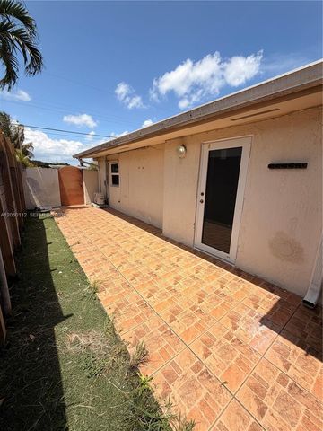 11470 SW 57th Ter, Miami, FL 33173
