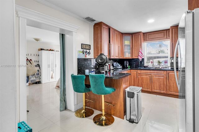 11470 SW 57th Ter, Miami, FL 33173