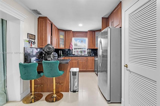 11470 SW 57th Ter, Miami, FL 33173