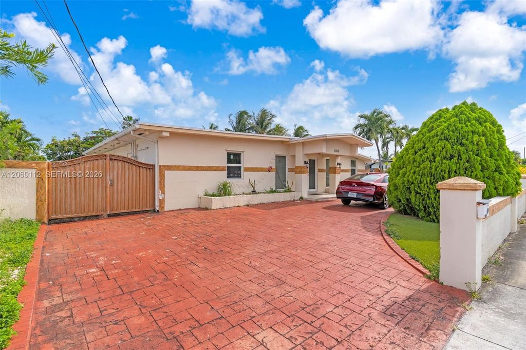 11470 SW 57th Ter, Miami, FL 33173