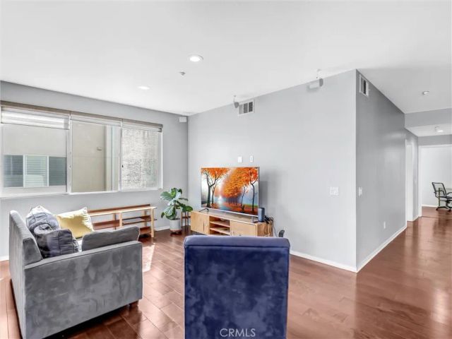 12922 Union 302, Hawthorne, CA 90250