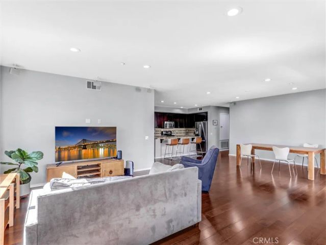 12922 Union 302, Hawthorne, CA 90250