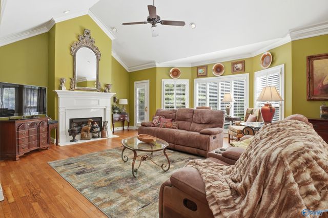 1544 Blackhall Lane SE, Decatur, AL 35601