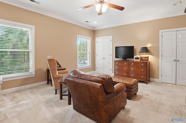 1544 Blackhall Lane SE, Decatur, AL 35601