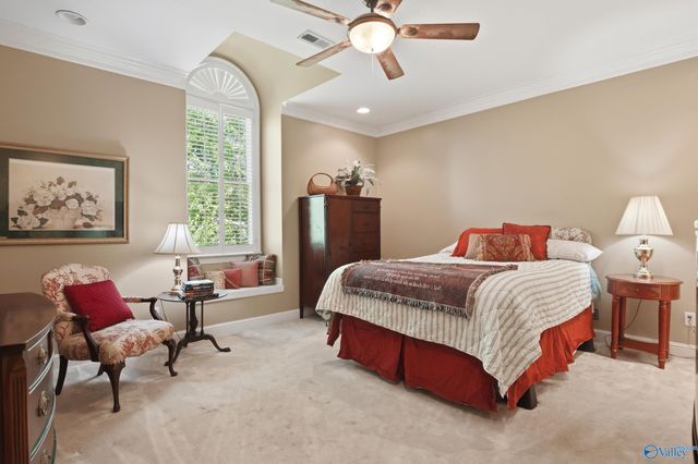 1544 Blackhall Lane SE, Decatur, AL 35601