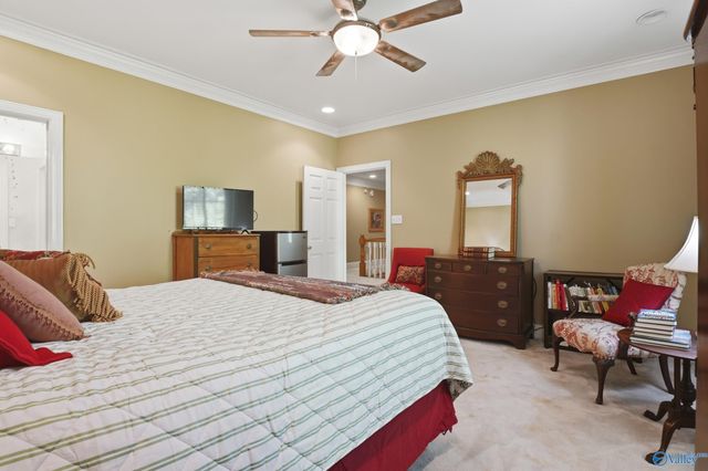1544 Blackhall Lane SE, Decatur, AL 35601