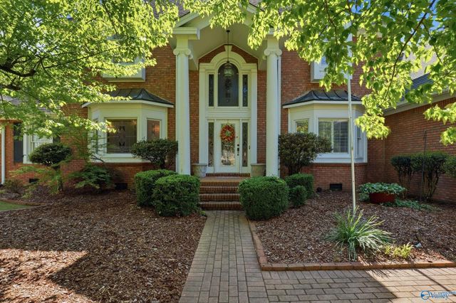 1544 Blackhall Lane SE, Decatur, AL 35601