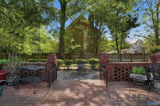 1544 Blackhall Lane SE, Decatur, AL 35601