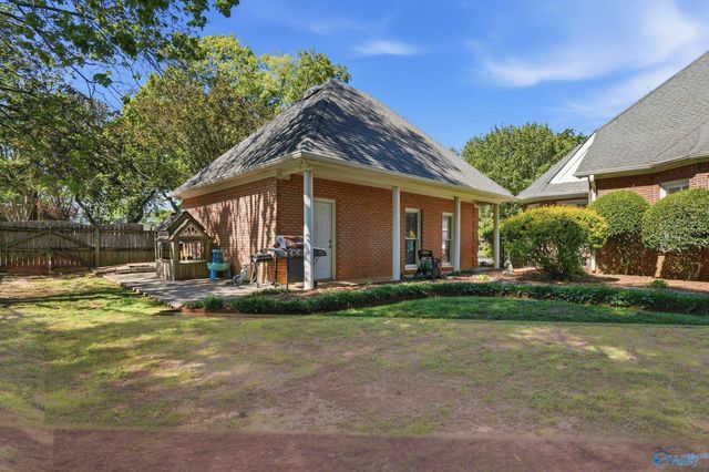 1544 Blackhall Lane SE, Decatur, AL 35601