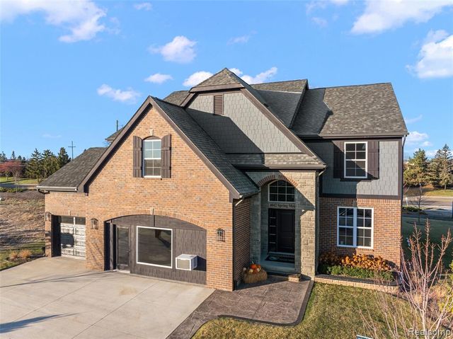 4042 Spring Meadows Drive, Sterling Heights, MI 48314