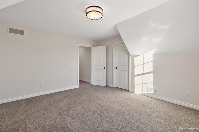 4042 Spring Meadows Drive, Sterling Heights, MI 48314