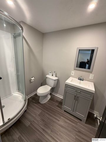 110 Fleetwood Drive, Papillion, NE 68133