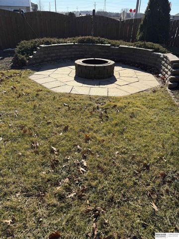 110 Fleetwood Drive, Papillion, NE 68133